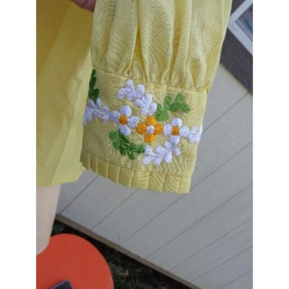 NOS Vtg 1970's Yellow Embroidered High Collar Blouse Pima Cotton Daisies - Picture 8 of 12